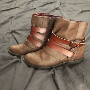 Blowfish Boots size 9!